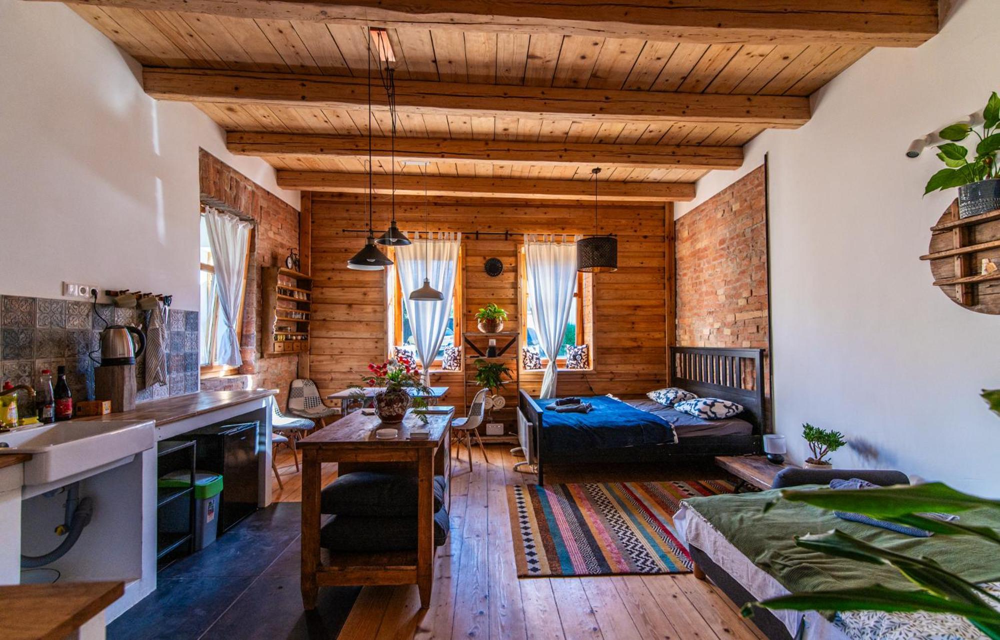Minifaktura Loft Apartman & Reggelizo Es Etelbar Szokolya Exterior photo
