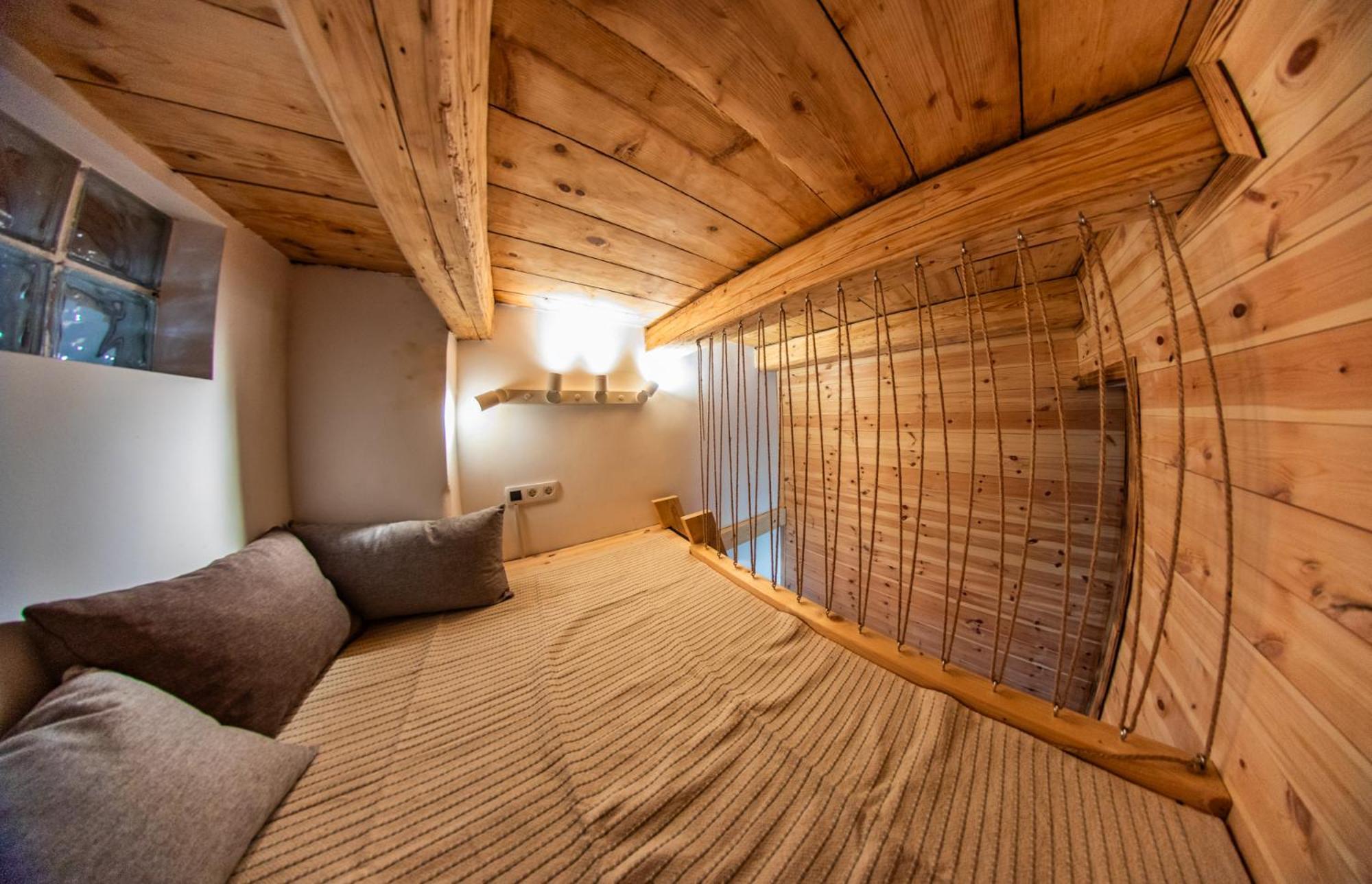 Minifaktura Loft Apartman & Reggelizo Es Etelbar Szokolya Exterior photo